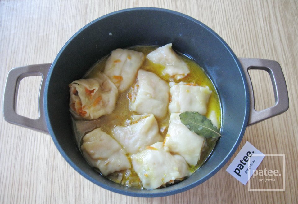 Рулетики с грибами тушеные со свининой - Шаг 20