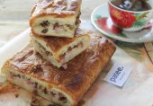 Пирог с грибами и копчёной грудинкой