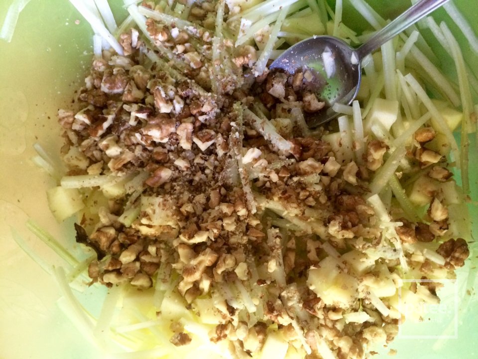 Салат "Вальдорф". - Шаг 3