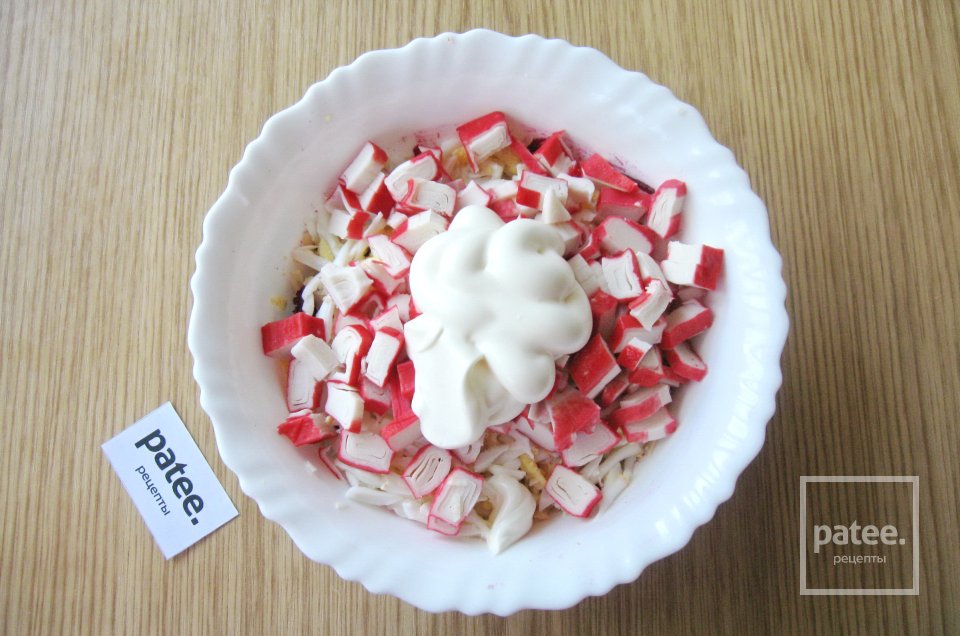 Салат со свеклой и крабовыми палочками - Шаг 8