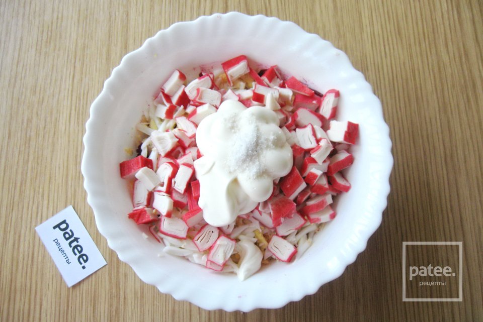 Салат со свеклой и крабовыми палочками - Шаг 9