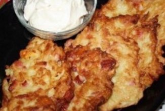 Драники с сельдереем и ветчиной