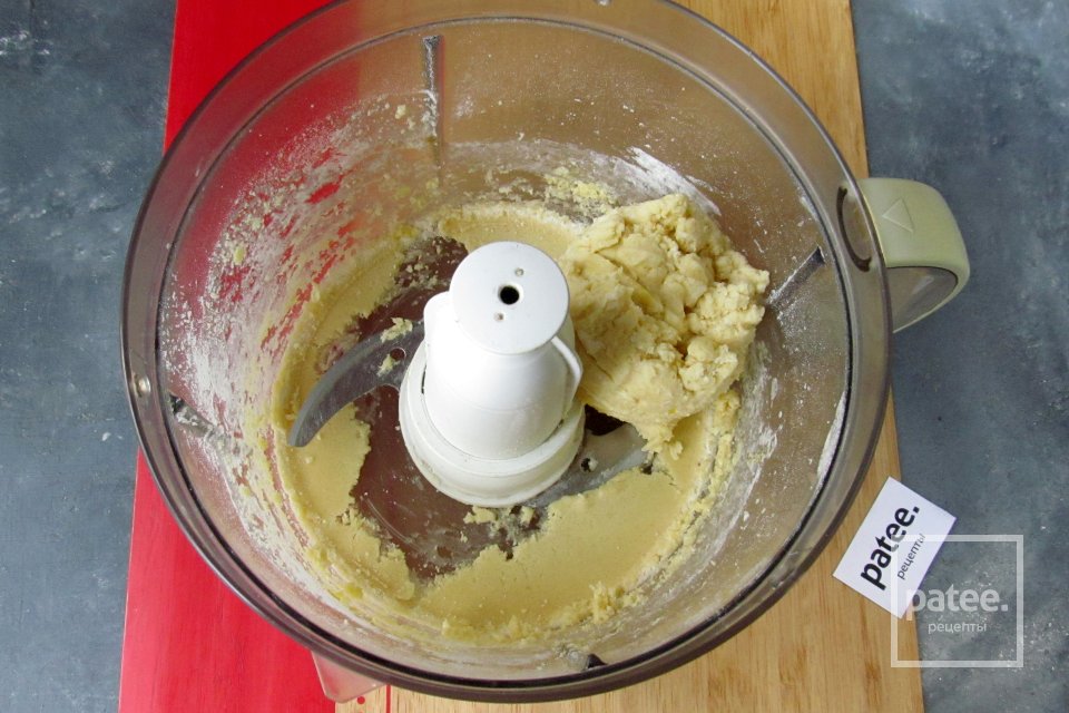 Заливной пирог с черешней - Шаг 7