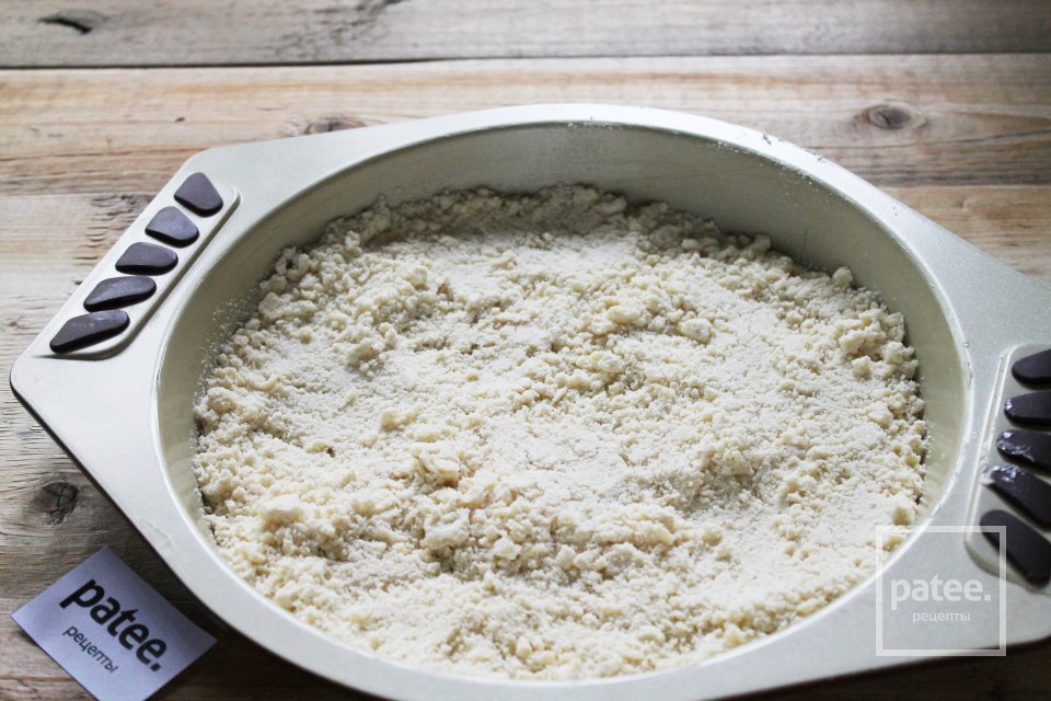 Насыпной пирог с ягодами - Шаг 7