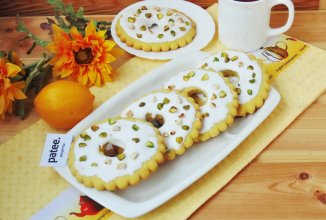 Лимонные кольца с фисташками и арахисом