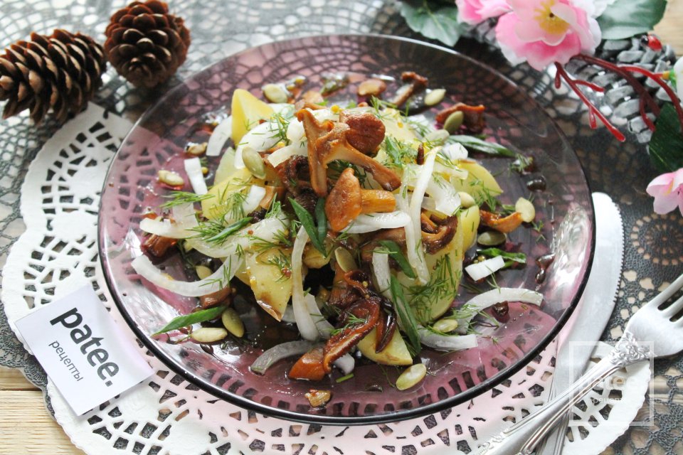 Теплый салат с молодым картофелем и лисичками - Шаг 21