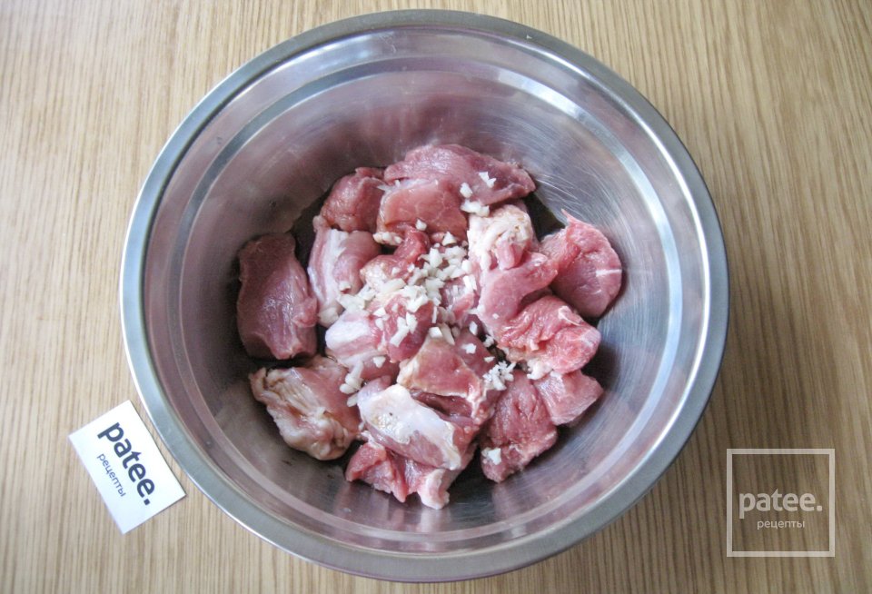Жаркое из свинины с картофелем в духовке - Шаг 4