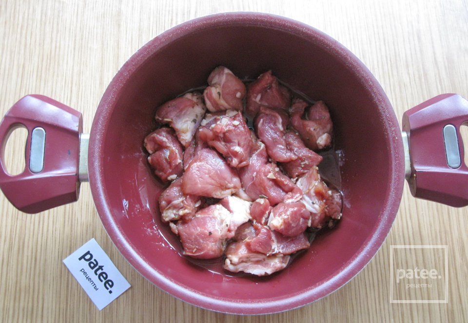 Жаркое из свинины с картофелем в духовке - Шаг 7