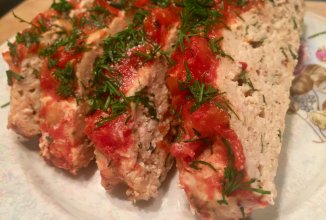 Мясной рулет (хлеб) с томатами