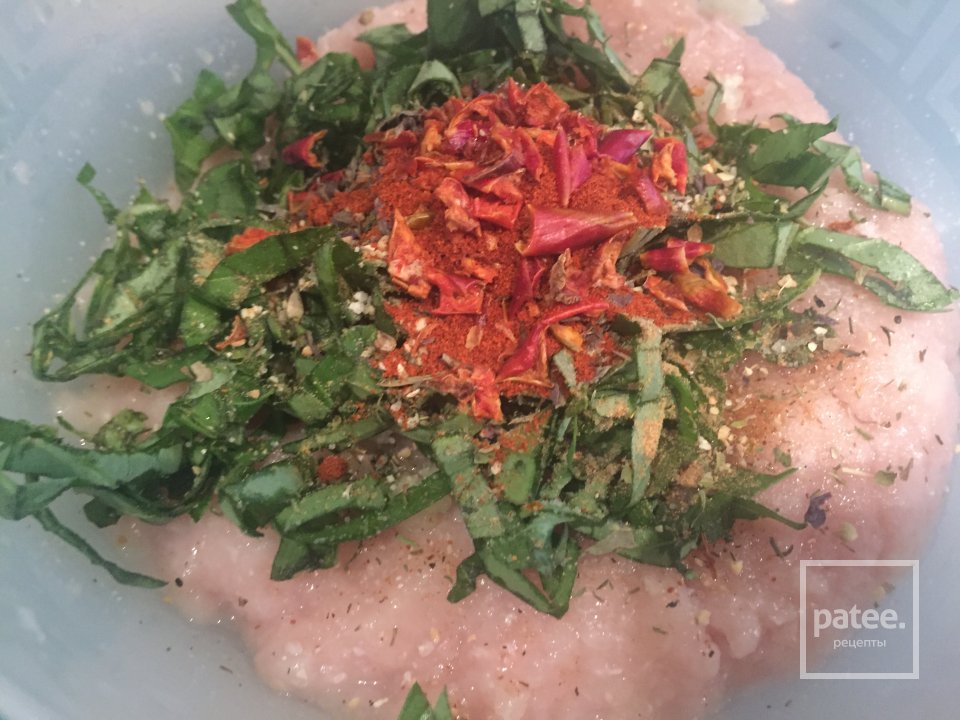 Мясной рулет (хлеб) с томатами - Шаг 1