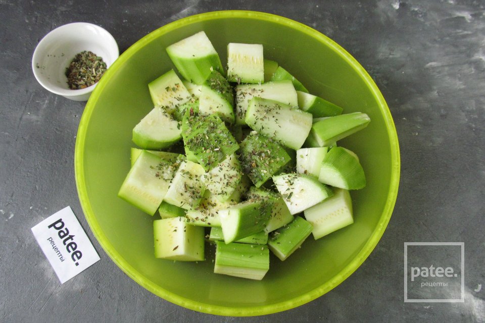 Курица с кабачками в духовке - Шаг 5