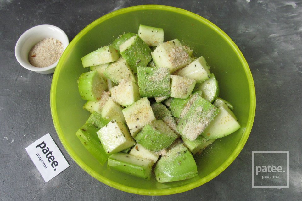 Курица с кабачками в духовке - Шаг 7