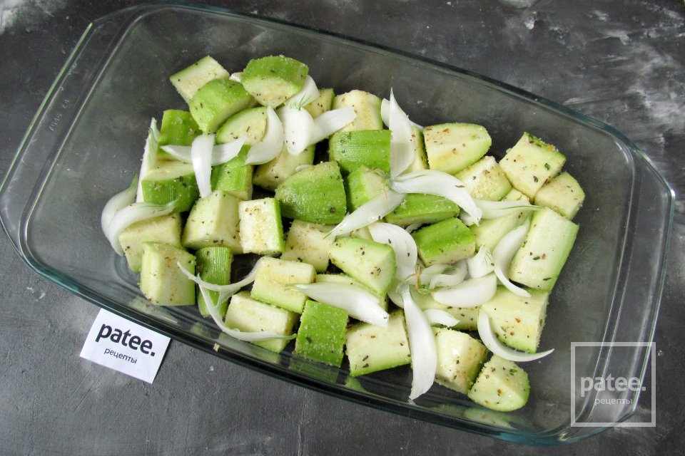 Курица с кабачками в духовке - Шаг 10