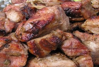 Шашлык из говядины в томатном маринаде с хреном