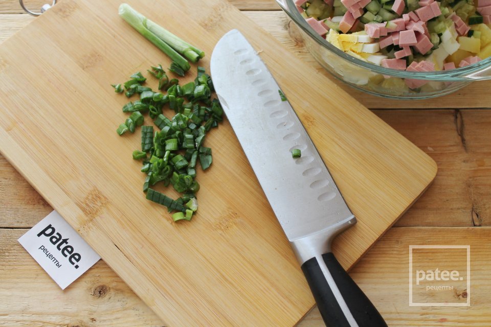 Окрошка на огуречном рассоле - Шаг 9