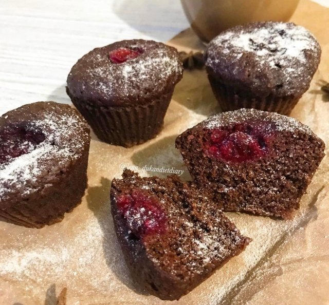 Шоколадные кексы с вишней🍒