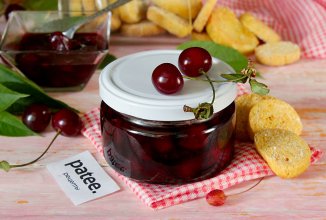 Вишневое варенье с карамелью