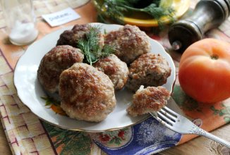 Домашние котлеты из смешанного фарша с крахмалом