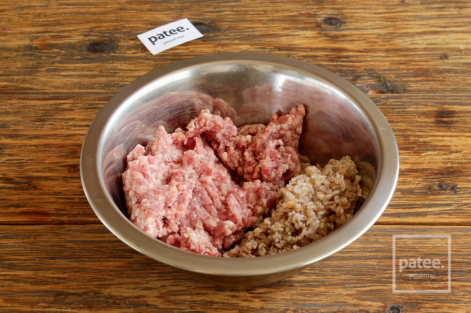 Котлеты из мясного фарша с гречкой - Шаг 3