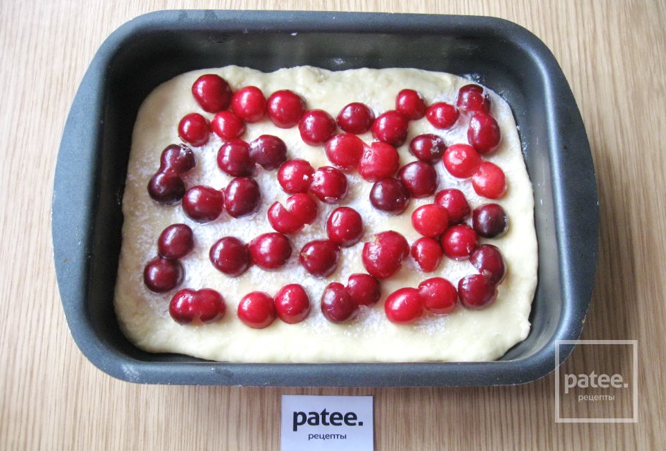 Ночное дрожжевое тесто и пирог с черешней из него - Шаг 15