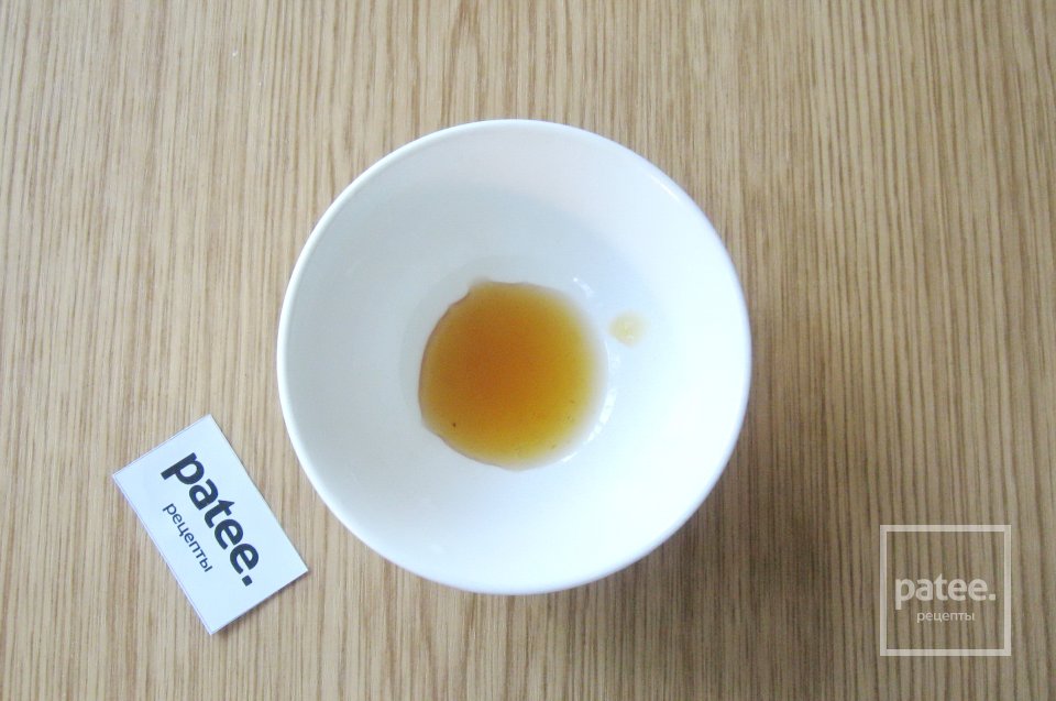 Рулетики из куриных бедер с опятами - Шаг 15