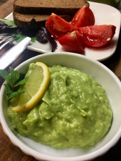 Легкий мусс из авокадо 🥑 и сельдерея