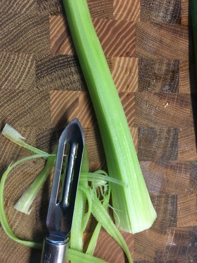 Легкий мусс из авокадо 🥑 и сельдерея - Шаг 2