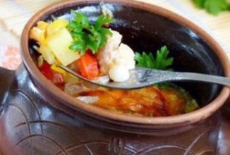 Жаркое в горшочках