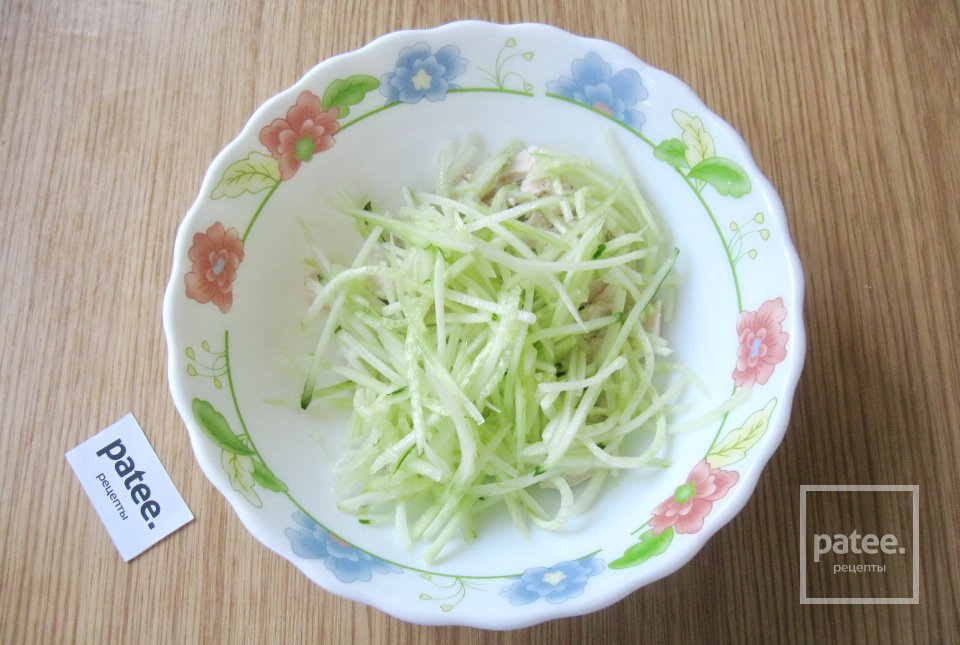 Салат с курицей "Муравейник" - Шаг 8