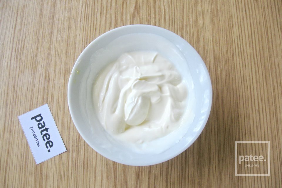 Куриные бедра с картофелем и грибами в духовке - Шаг 6