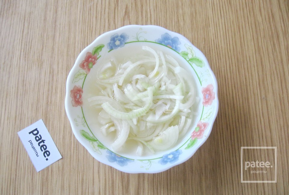 Куриные бедра с картофелем и грибами в духовке - Шаг 7