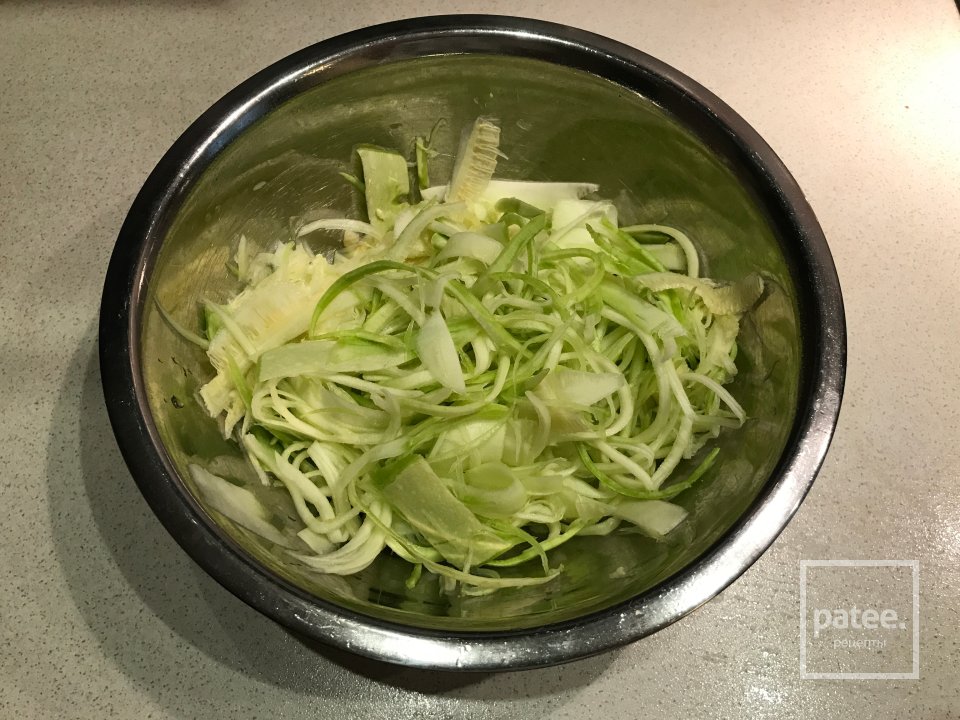 Лапша из кабачка - Шаг 1