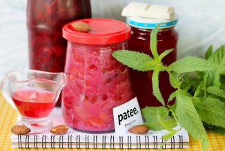 Вишнёвое варенье с белым шоколадом и миндалём