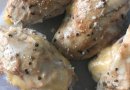 Куриное филе с сыром и помидорами