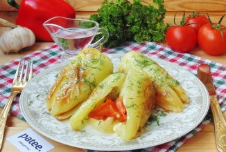 Болгарский перец жареный с чесноком и помидорами