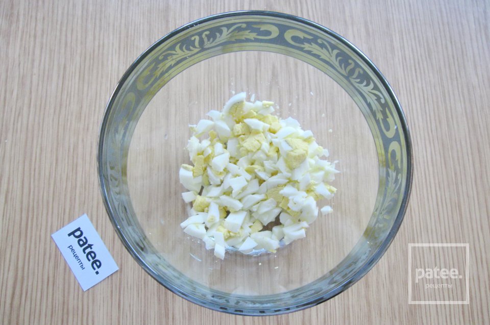 Салат с курицей и маринованными корнишонами - Шаг 3