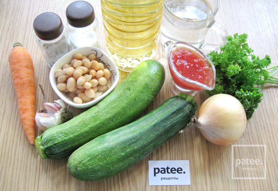 Легкий овощной суп с цуккини и фасолью - Шаг 1