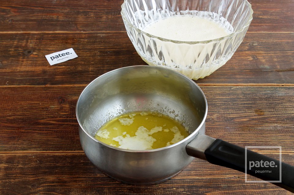 Овсяная шарлотка с красной смородиной - Шаг 5