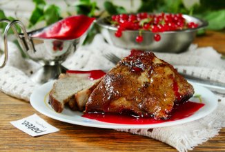 Свинина в маринаде из смородины