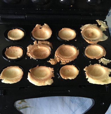 Печенье Орешки со сгущёнкой с электроорешнице - Шаг 8