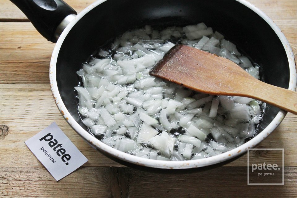 Перловая каша с морковью, луком и орехами - Шаг 6