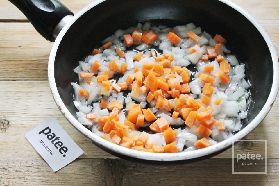 Перловая каша с морковью, луком и орехами - Шаг 8