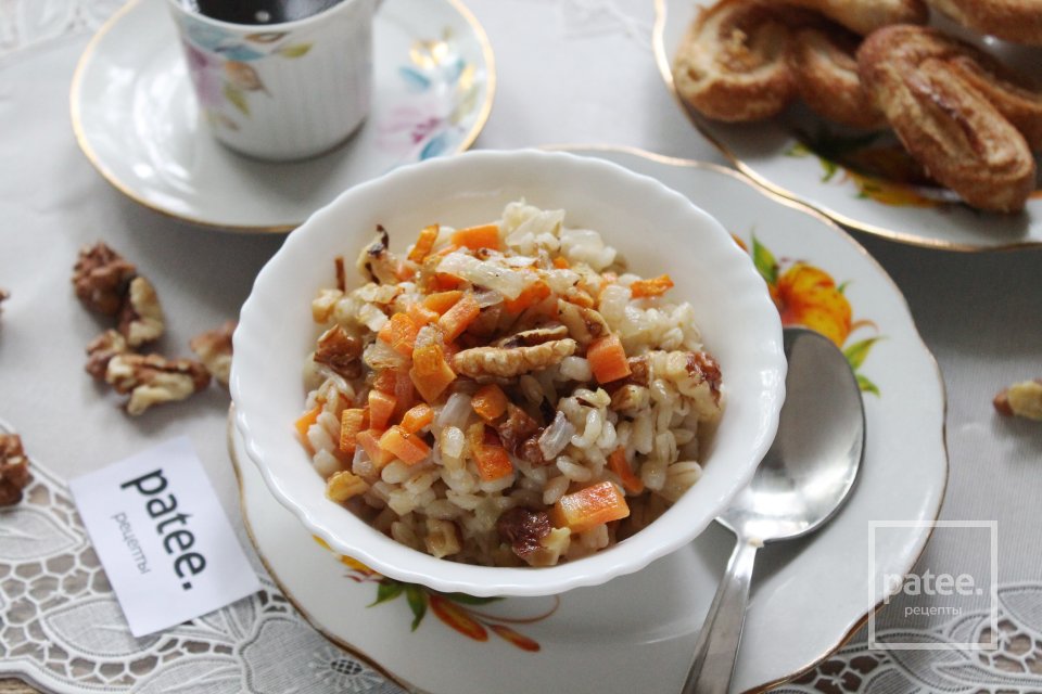 Перловая каша с морковью, луком и орехами - Шаг 12