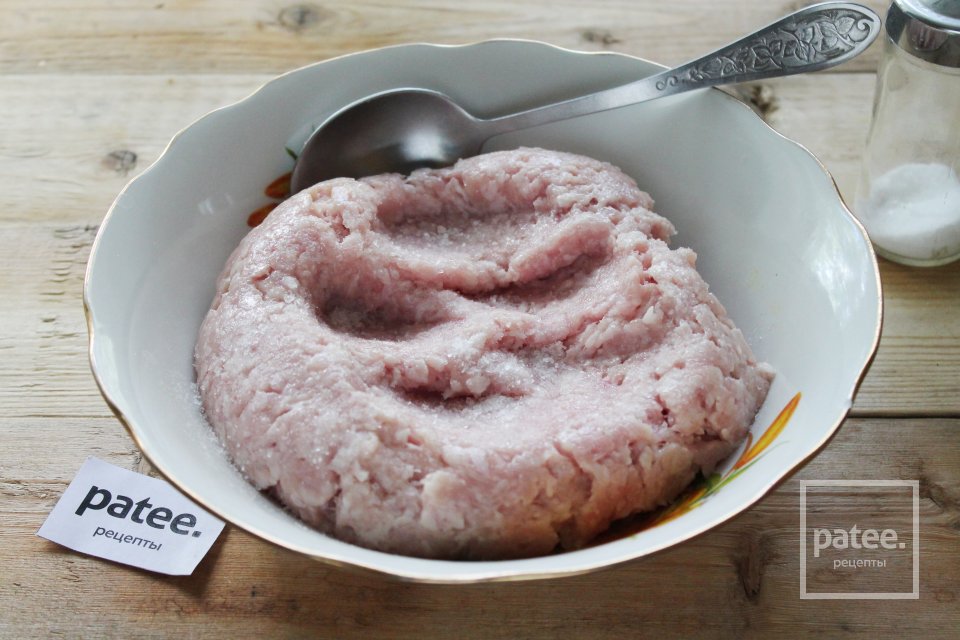 Зразы куриные с сыром и зеленью - Шаг 2