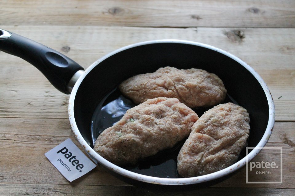 Зразы куриные с сыром и зеленью - Шаг 15