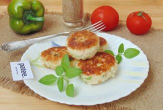 Котлеты с курицей и крабовыми палочками