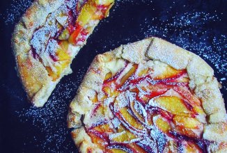 Галета с начинкой из рикотты,йогурта и персиков