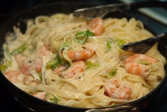 Паста с креветками в сливочном соусе