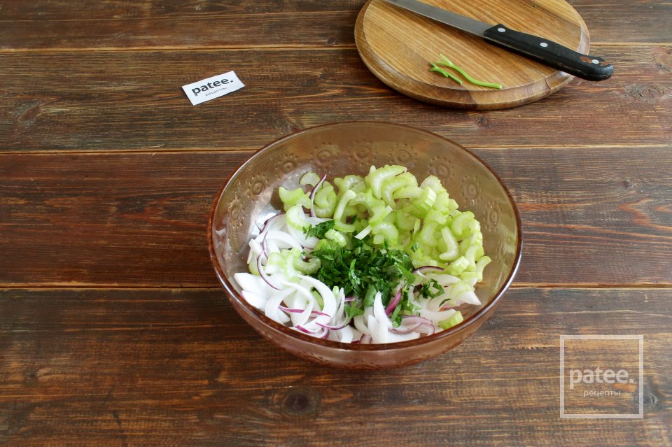 Салат с курицей и сельдереем - Шаг 4