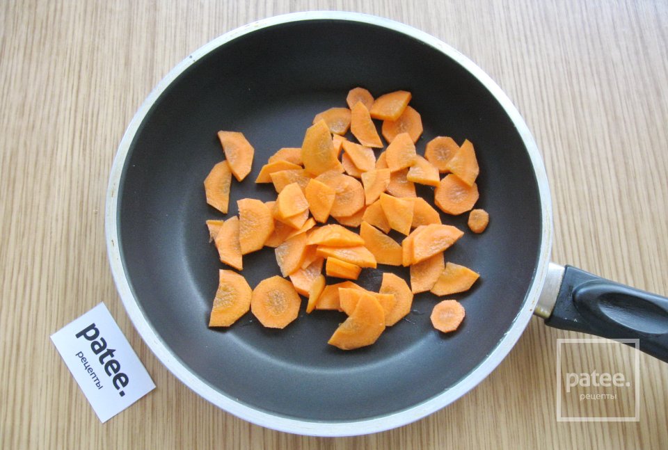 Сырный суп с грибами и колбасой - Шаг 3